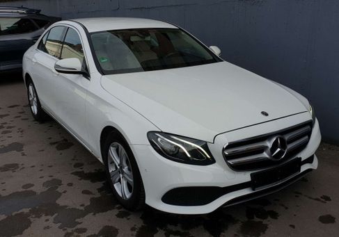 Mercedes-Benz E 200, 2017