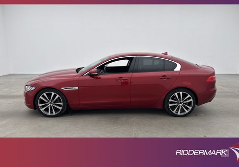 Jaguar XE, 2016