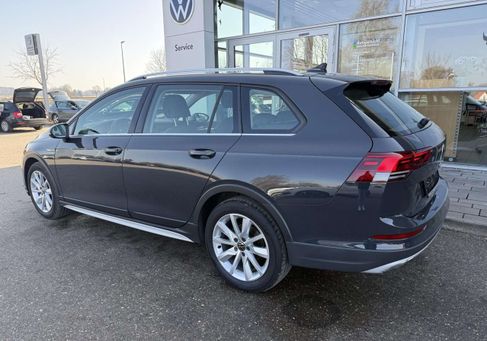 Volkswagen Golf, 2022