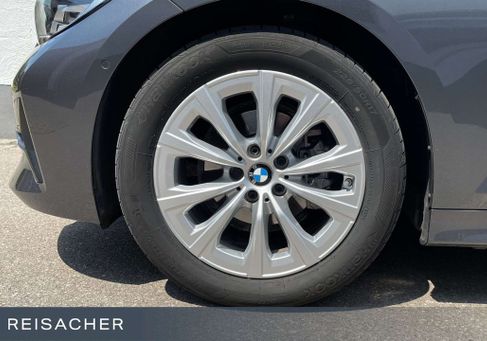 BMW 318, 2022