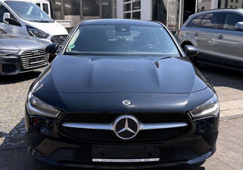 Mercedes-Benz CLA 180, 2022
