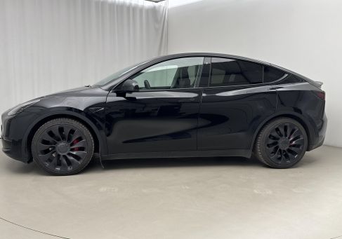 Tesla Model Y, 2022