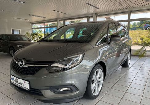 Opel Zafira, 2018
