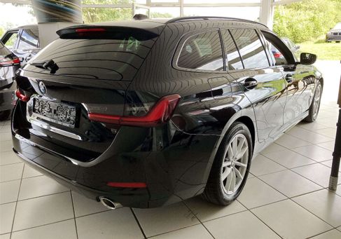 BMW 318, 2023