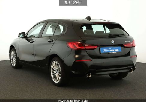 BMW 120, 2023