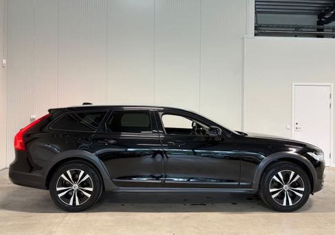 Volvo V90 Cross Country, 2020