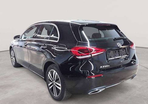 Mercedes-Benz A 250, 2022