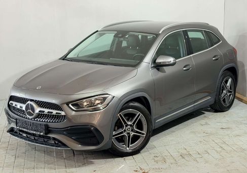 Mercedes-Benz GLA 180, 2022