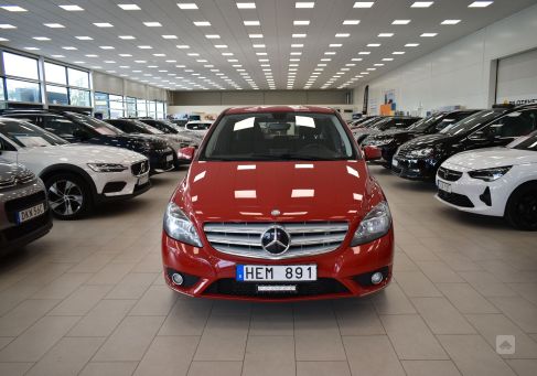 Mercedes-Benz B 180, 2014