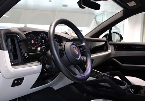 Porsche Cayenne, 2024