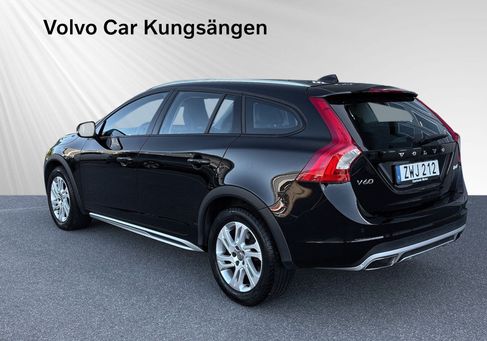 Volvo V60 Cross Country, 2018 3