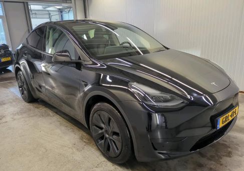 Tesla Model Y, 2024 3