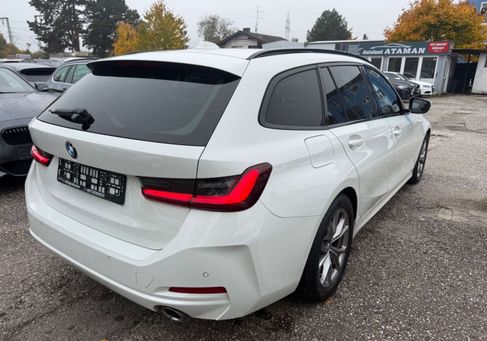 BMW 318, 2022