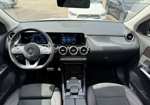 Mercedes-Benz GLA 200, 2023