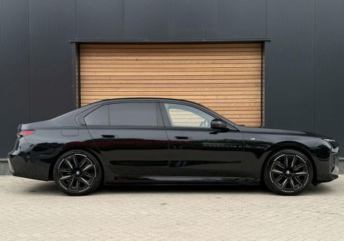 BMW 750, 2023