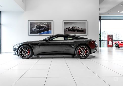 Aston Martin DB11, 2017