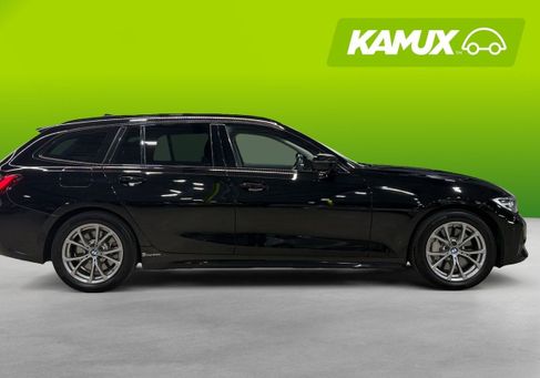 BMW 330, 2021 2