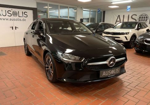 Mercedes-Benz CLA 180, 2023 3