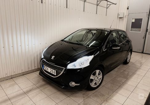 Peugeot 208, 2012