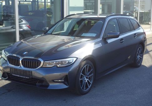 BMW 330, 2020