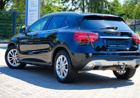 Mercedes-Benz GLA 200, 2018 3