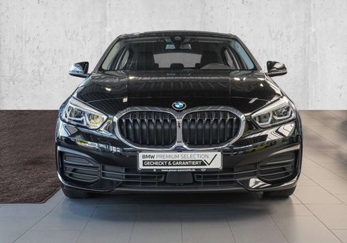 BMW 118, 2022