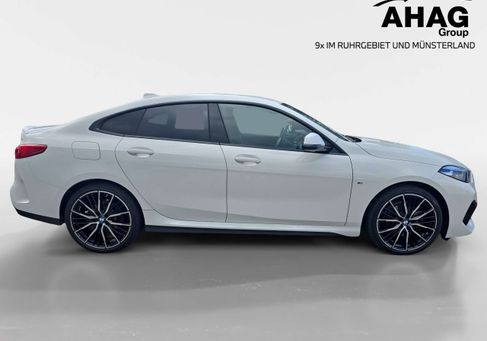 BMW 218, 2023