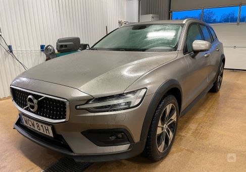 Volvo V60 Cross Country, 2022