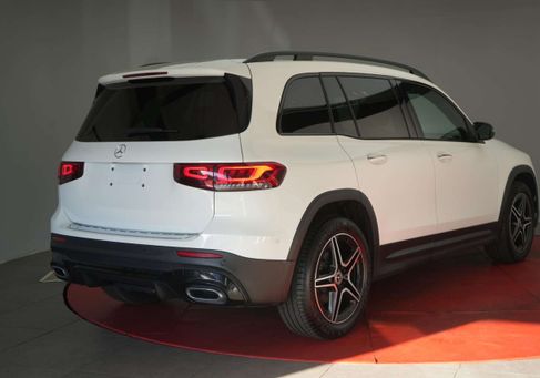 Mercedes-Benz GLB 200, 2021