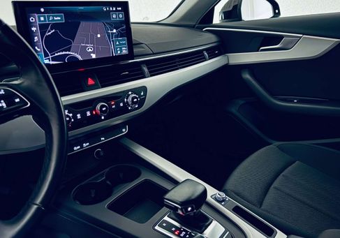 Audi A4, 2022