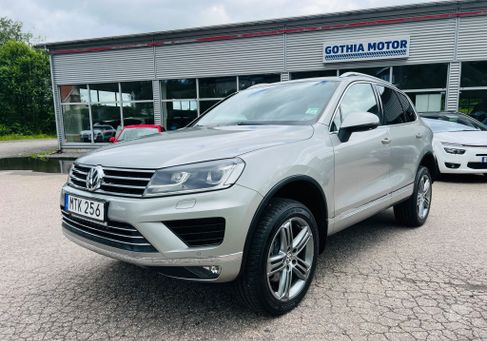 Volkswagen Touareg, 2015