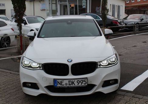BMW 330, 2018 2