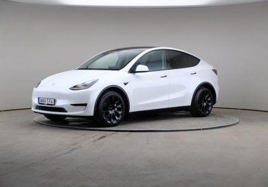 Tesla Model Y, 2023