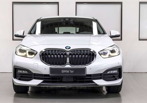 BMW 118, 2022