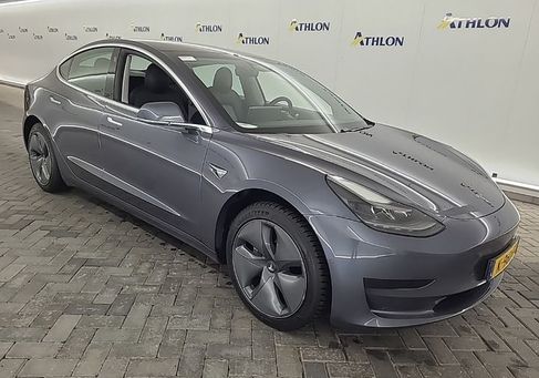 Tesla Model 3, 2020