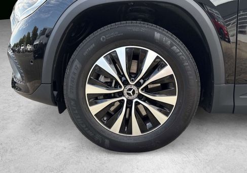 Mercedes-Benz GLA 250, 2022