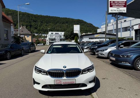 BMW 318, 2020