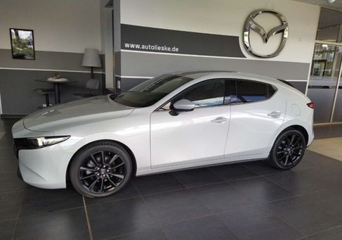 Mazda 3, 2025
