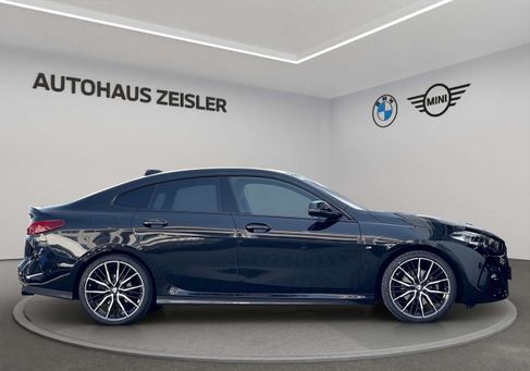 BMW 218, 2022 3