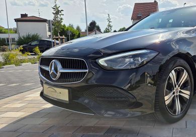 Mercedes-Benz C 200, 2025