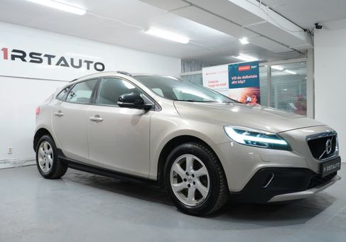 Volvo V40 Cross Country, 2017