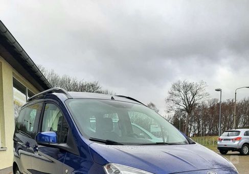 Ford Tourneo Courier, 2017