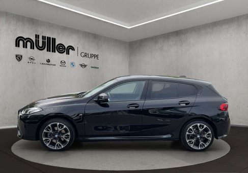 BMW 118, 2025 3
