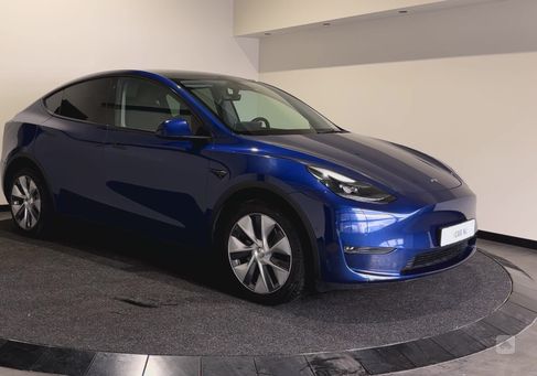 Tesla Model Y, 2022