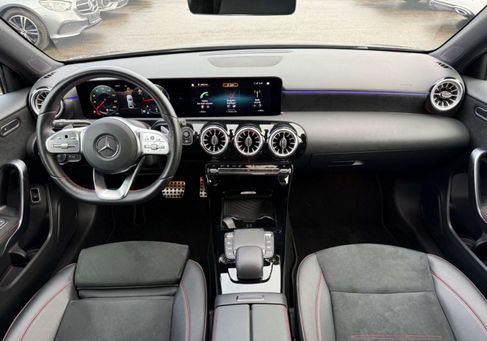 Mercedes-Benz A 200, 2023