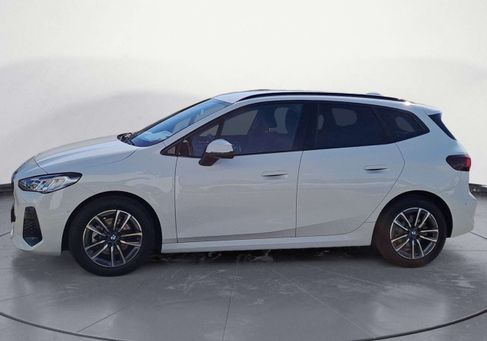 BMW 220, 2025 3