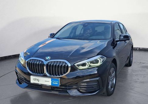 BMW 118, 2022