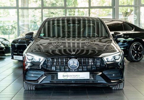 Mercedes-Benz CLA 220, 2019 3