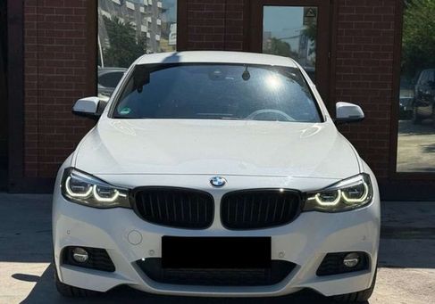 BMW 330, 2020 3