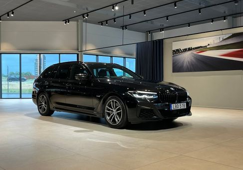 BMW 530, 2022 3